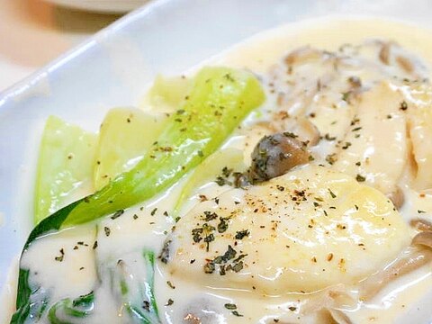 ソースが絡んで絶品！鱈と青梗菜のクリーム煮